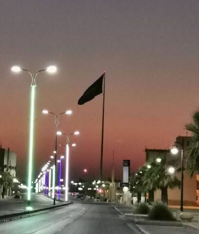مدرسة صقر قريش المتوسطة - الدلم - +966 11 541 7568
