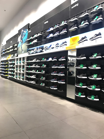 شركة اديداس - Saudi Arabia|Jazan 82725|Ash Shati|WG5W+C6P