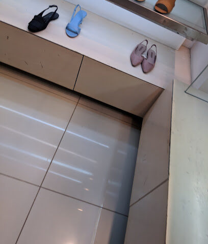 تشارلز و كيث - قاسم - +966 16 381 4793