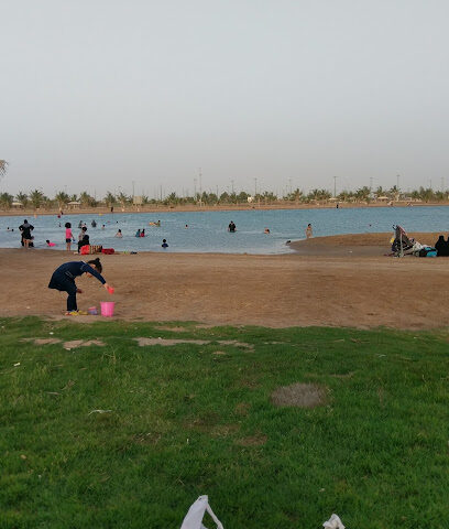 منطقة السباحة الشاطئية على الواجهة المائية - ينبع -