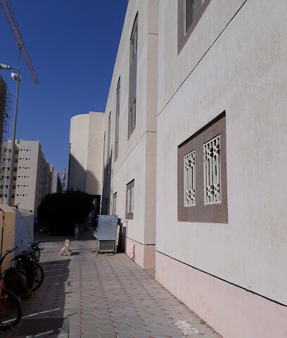 القاعة رقم 10 بالجامعة الإسلامية بالمدينة المنورة. - المدينة المنورة -