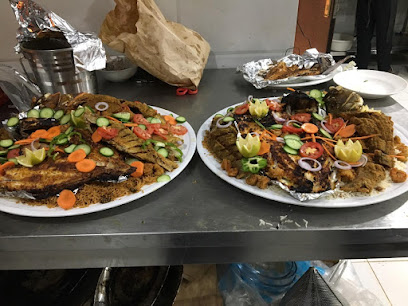 مطعم ثمار البحر الأحمر للأكلات البحرية - Saudi Arabia|Najran 66261|King Abdullah Rd|مجمع الروز