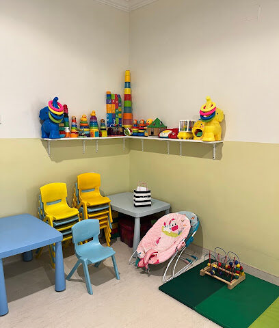 أصدقاء مضحك الرعاية النهارية - الرياض - +966 54 420 8668
