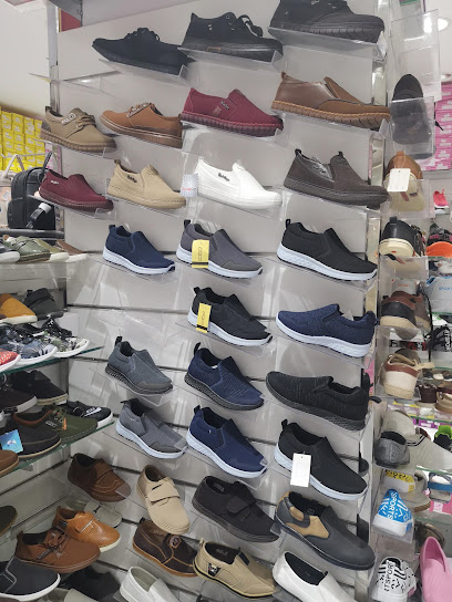 مركز خطوات ناعمة للأحذية والشنط (الحامد سابقا) - Saudi Arabia|Yanbu 46424|Al Zuhur|شارع عمر بن عبدالعزيز،
